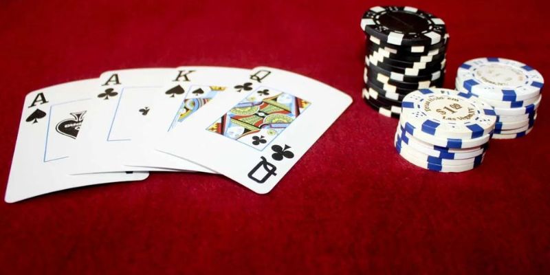 Tìm hiểu tổng quan về game Poker